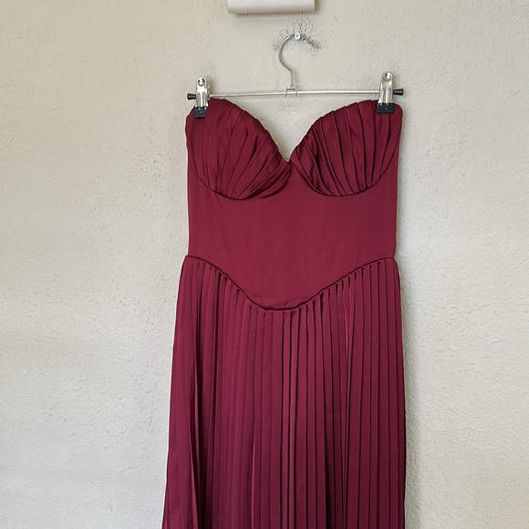 House of CB XS D-DD ‎ 'Marcella' Berry pleated georgette maxi dress NWOT - Picture 7 of 17